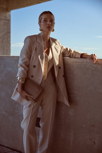 Blazer Feminino Cruzado Alfaiataria com Botões Bege